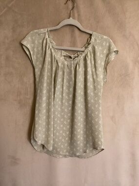 LC Lauren Conrad Sage Green Floral Lace-Up Cap Sleeve Top